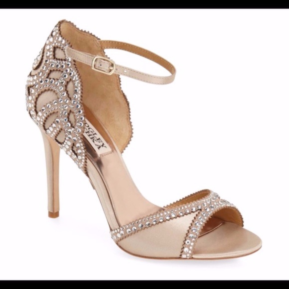 Badgley Mischka 'Roxy' satin heels - Nude Size 7.5